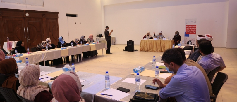 جمعية عايشة لحماية المرأة والطفل تعقد لقاء قانونيا مع مجلس القضاء الشرعي ودوائر الارشاد الاسري في المحاكم الشرعية.