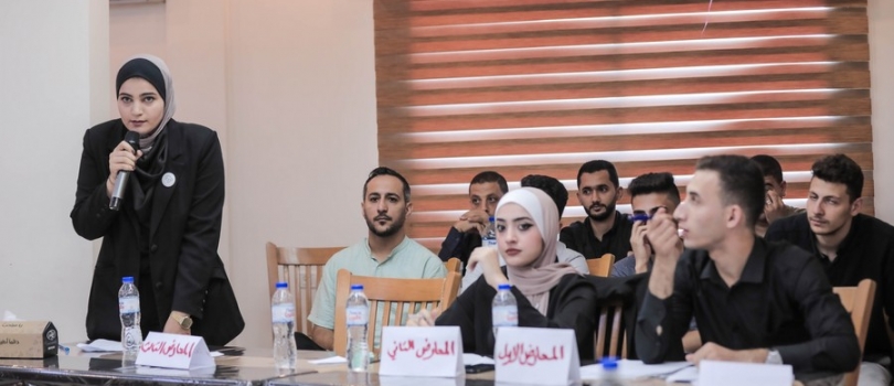 جمعية عايشة تعقد مناظرة بين سفرائها ضمن حملة #فضاء_آمن للفتيات والنساء عبر الإنترنت